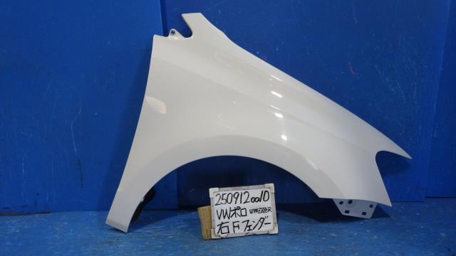 【中古】中古部品 VW ポロ 6RCBZ 右ﾌﾛﾝﾄﾌｪﾝﾀﾞｰ 【3330340100-250912001010600】 13,530円