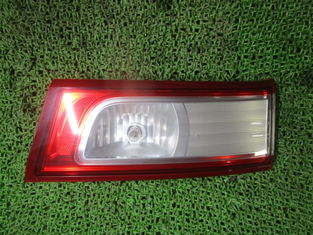 【中古】中古部品 フレアワゴン MM32S 右ﾌｨﾆｯｼｬｰﾊﾟﾈﾙ 【3330540100-260212000215210】