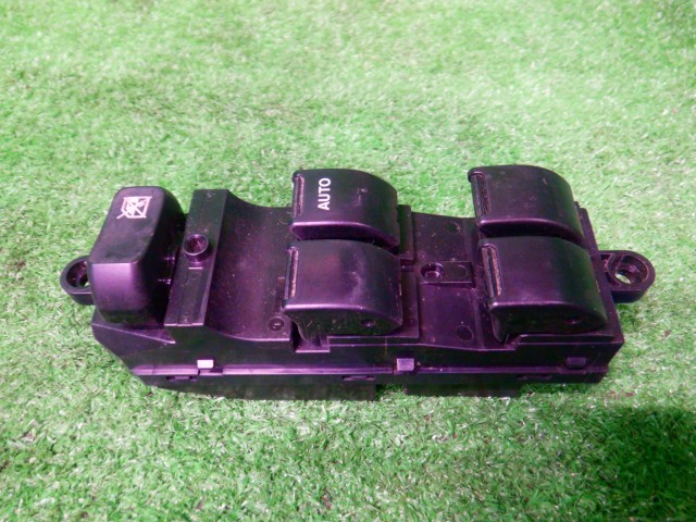 【中古】中古部品 アルト HA36S ﾊﾟﾜｰｳｲﾝﾄﾞｳｽｲｯﾁ 【3340140100-000025345561900】