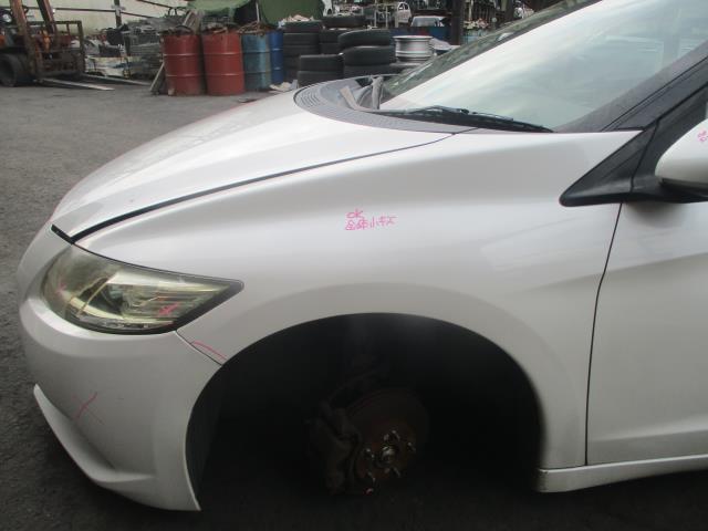 【中古】中古部品 ＣＲ－Ｚ ZF1 左ﾌﾛﾝﾄﾌｪﾝﾀﾞｰ 【3500080000-260309000410700】