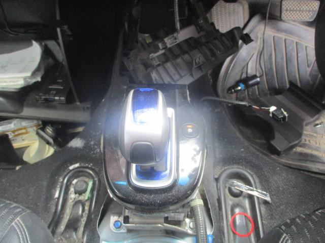 【中古】中古部品 フィット GP5 ｼﾌﾄﾚﾊﾞｰ 【3500080000-260303000637850】
