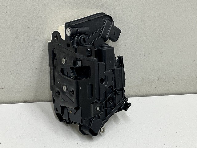 【中古】中古部品 VW ティグアン 5NCCZ 左ﾘｱﾄﾞｱﾛｯｸｿﾚﾉｲﾄﾞ 【3310070100-000090757364580】 15,286円