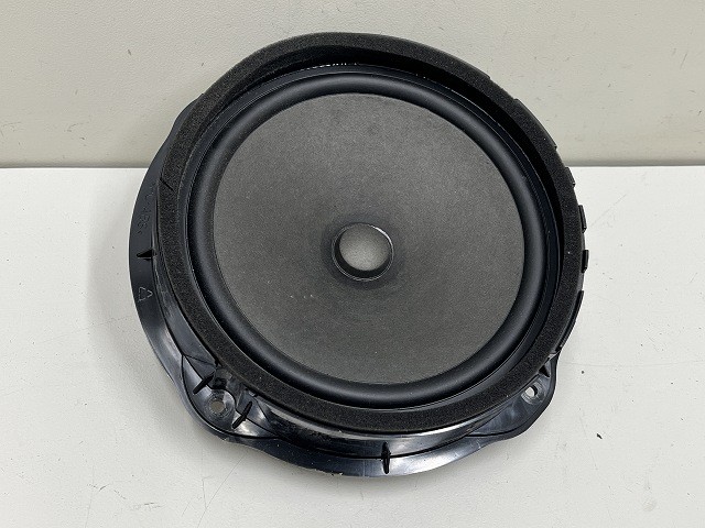 【中古】中古部品 アウディ A3 8VCXS ｽﾋﾟｰｶｰ 【3310070100-0000A4345467500】