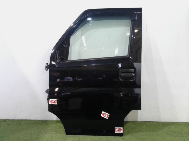【中古】中古部品 ハイゼット S700V 左フロントドア 【3310090100-202603022513200】