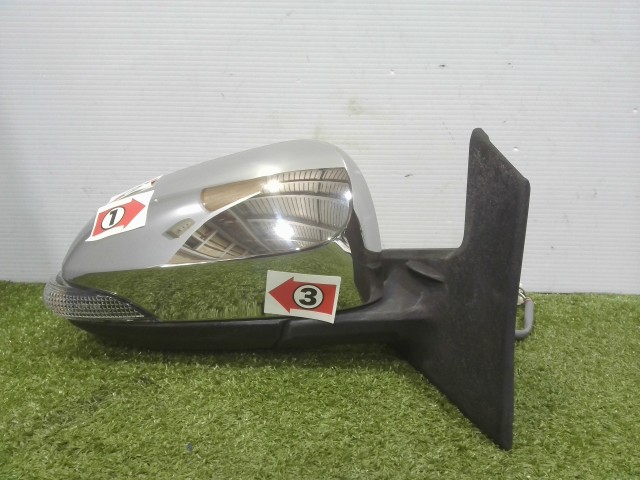 【中古】中古部品 アクア NHP10 右ｻｲﾄﾞﾐﾗｰ 【3310090100-202603047513500】