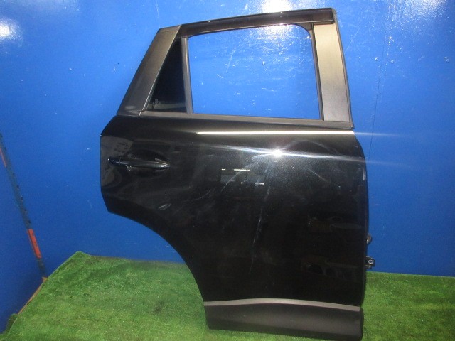 【中古】中古部品 ＣＸ－５ KE2FW 右ﾘｱﾄﾞｱ 【3310270100-000015242213300】