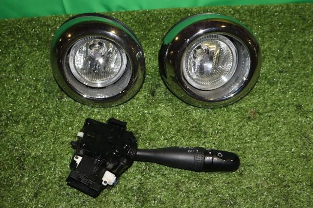 【中古】中古部品 ミラココア L675S 左ﾌｫｸﾞﾗﾝﾌﾟ 【3330950100-000050290710950】