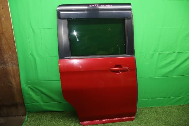 【中古】中古部品 スペーシア MK32S 右ﾘｱﾄﾞｱ 【3330950100-000050300813300】
