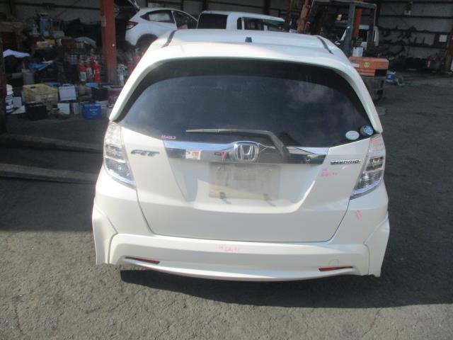 【中古】中古部品 フィット GP1 ﾘｱﾊﾞﾝﾊﾟｰ 【3500080000-260306000815100】
