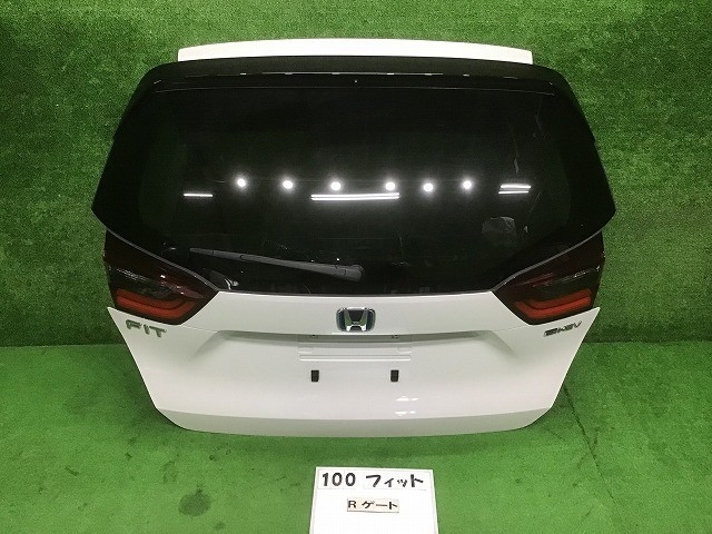 【中古】中古部品 フィット GR3 ﾊﾞｯｸﾄﾞｱ 【3330160100-000026010015800】