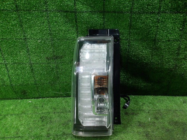 【中古】中古部品 タント LA610S 左ﾃｰﾙﾗﾝﾌﾟ 【3330420100-260303000115600】 21,520円