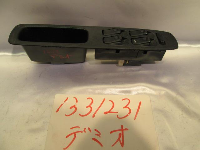 【中古】中古部品 デミオ DW3W ﾊﾟﾜｰｳｲﾝﾄﾞｳｽｲｯﾁ 【3310220100-001046431361900】