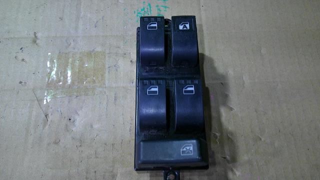 【中古】中古部品 ムーヴコンテ L575S ﾊﾟﾜｰｳｲﾝﾄﾞｳｽｲｯﾁ 【3500080000-251126000161900】