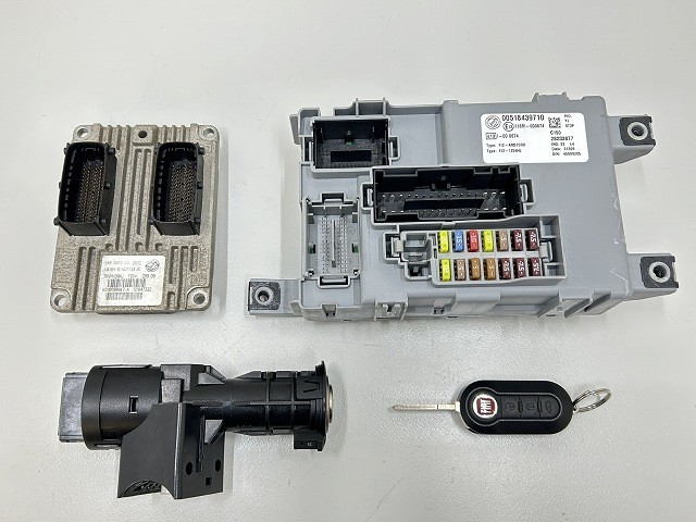 【中古】中古部品 フィアット 500 31212 ｴﾝｼﾞﾝｺﾝﾋﾟｭｰﾀｰ 【3310070100-000090779263100】