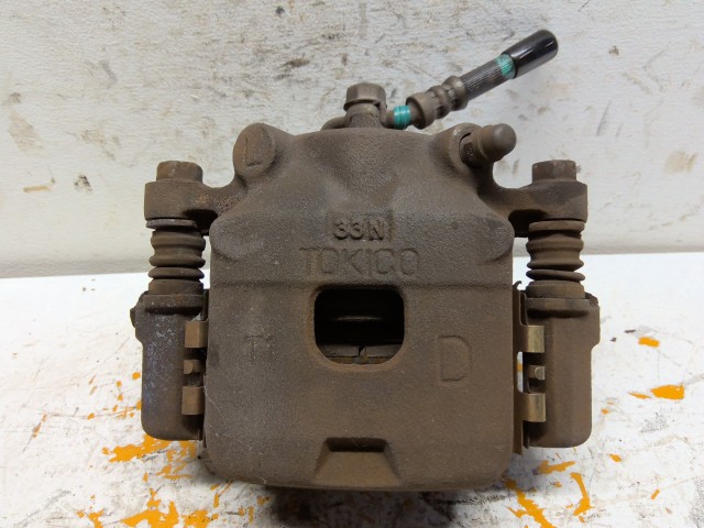 【中古】中古部品 ムーヴ LA100S 左フロントキャリパー 【3310160100-000004453644360】|e-cleマート