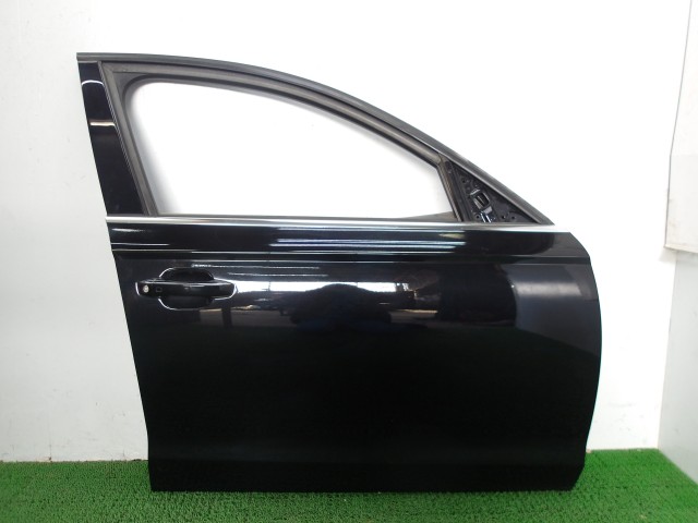 【中古】中古部品 アウディ A6 4GCHVS 右ﾌﾛﾝﾄﾄﾞｱ 【3310250100-000263000113100】