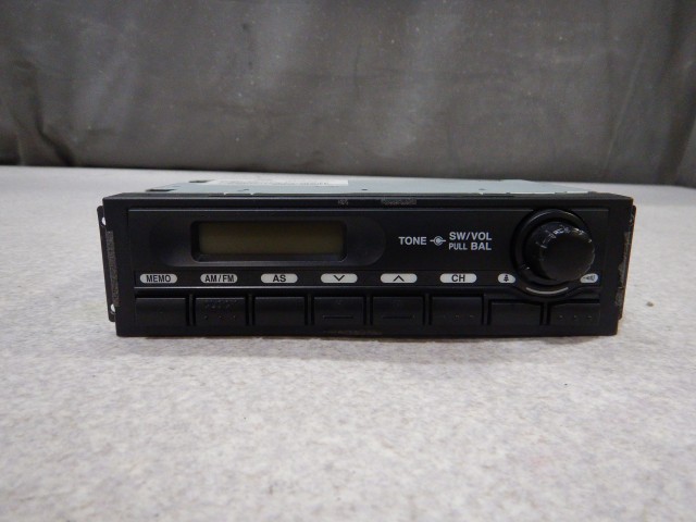 【中古】中古部品 ボンゴ SLP2V ラジオ 【3330810100-260313000161100】
