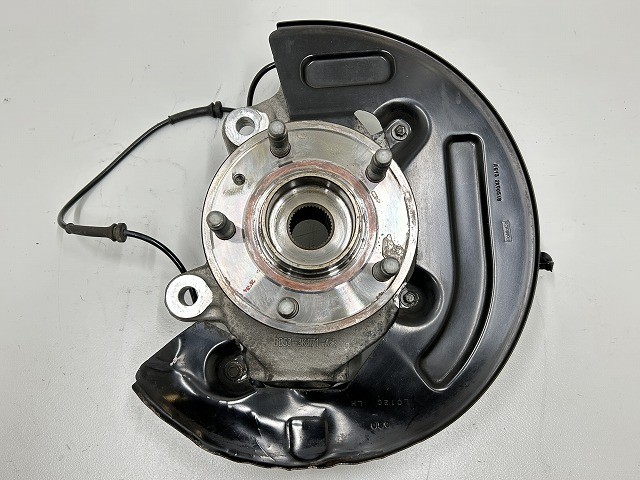 【中古】中古部品 フォード エクスプローラー 1FMHK9 左ﾌﾛﾝﾄﾅｯｸﾙﾊﾌﾞ 【3310070100-000090778644340】｜e-cleマート