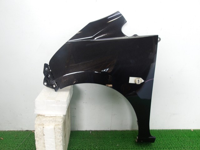【中古】中古部品 ムーヴ LA100S 左ﾌﾛﾝﾄﾌｪﾝﾀﾞｰ 【3310250100-000263008710700】