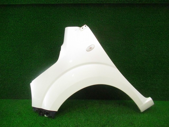 【中古】中古部品 モコ MG33S 左ﾌﾛﾝﾄﾌｪﾝﾀﾞｰ 【3330210100-000038051810700】