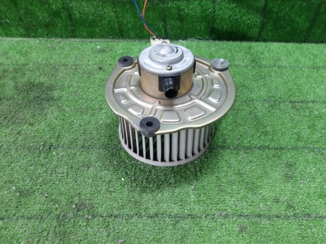 【中古】中古部品 サンバー KV4 ﾋｰﾀｰﾌﾞﾛｱﾓｰﾀｰ 【3330420100-260310000167900】 8,950円