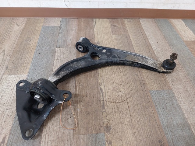 【中古】中古部品 ＣＲ－Ｚ ZF1 右ﾌﾛﾝﾄﾛｱｱｰﾑ 【3330960100-000052668251720】