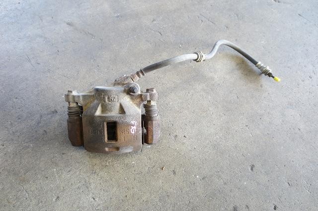 【中古】中古部品 エブリィ DA62V 右ﾌﾛﾝﾄｷｬﾘﾊﾟｰ 【3340180100-260317000144330】