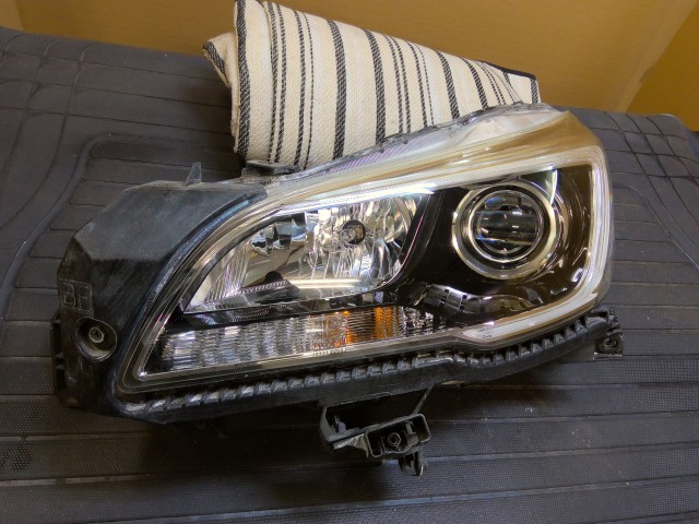 【中古】中古部品 レガシィ BS9 左ﾍｯﾄﾞﾗﾝﾌﾟ 【3310540000-000026003110900】