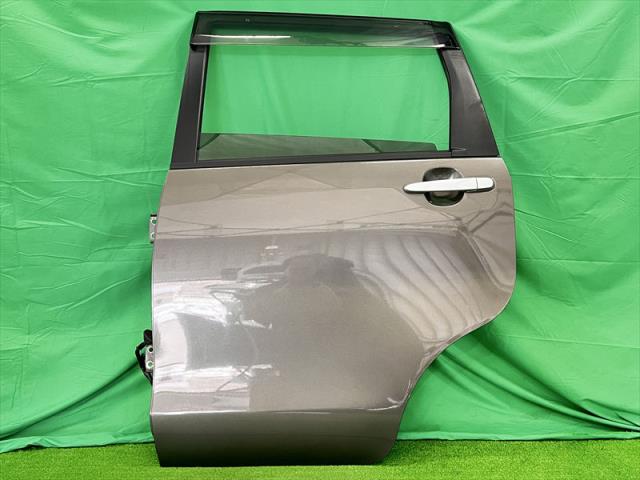 【中古】中古部品 ムーヴ LA110S 左ﾘｱﾄﾞｱ 【3330240100-002026529113400】 14,177円