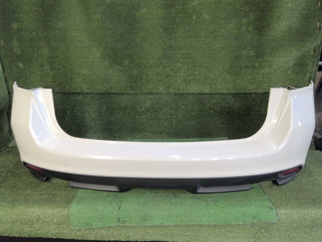 【中古】再生部品 レヴォーグ VM4 ﾘｱﾊﾞﾝﾊﾟｰ 【3260070000-260318000615100】