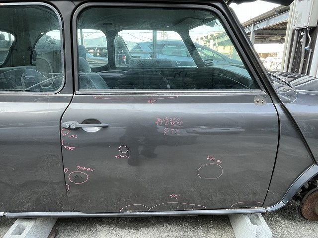 【中古】中古部品 ローバー ミニ 99XL 右フロントドア 【3310070100-0000Y0775713100】|e-cleマート