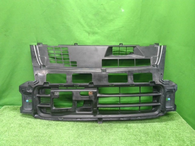 【中古】中古部品 ワゴンR MH23S ラジエータグリル 【3310200100-000022657710400】
