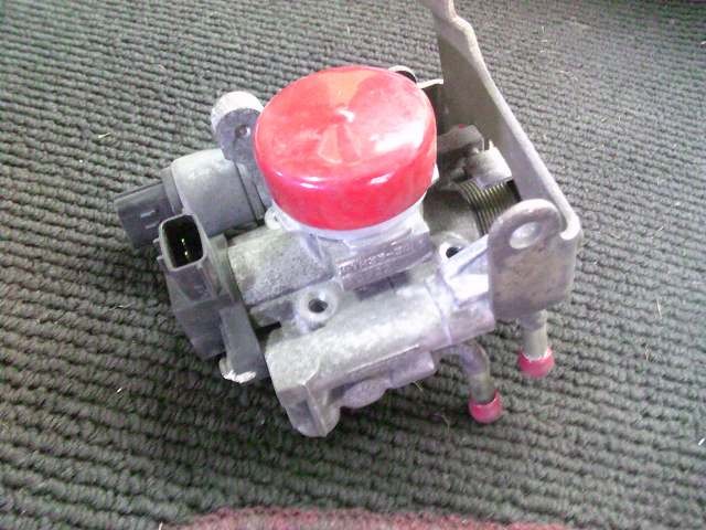 【中古】中古部品 サンバー TT2 ｽﾛｯﾄﾙﾎﾞﾃﾞｨ 【3330220100-260319000120300】