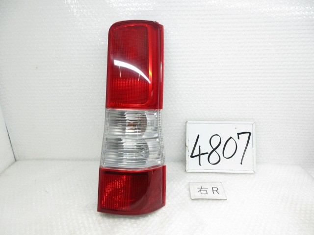 【中古】中古部品 タウンエース S402M 右ﾃｰﾙﾗﾝﾌﾟ 【3500170000-260319503115500】 15,073円