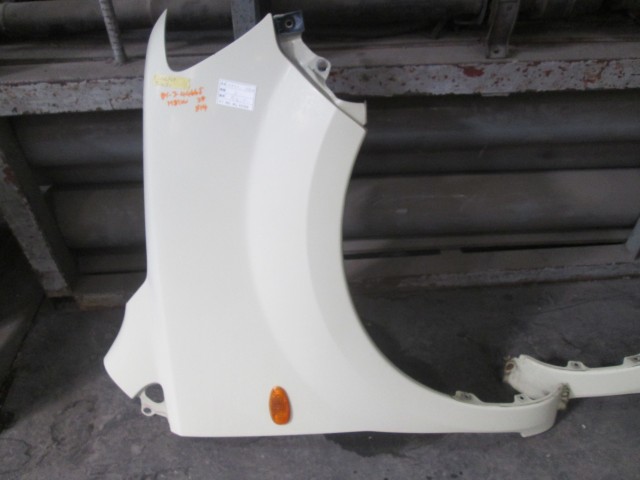 【中古】中古部品 ｅＫワゴン H81W 右ﾌﾛﾝﾄﾌｪﾝﾀﾞｰ 【3310160100-000004466510600】