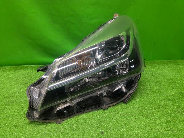 【中古】中古部品 ヴィッツ KSP130 左ﾍｯﾄﾞﾗﾝﾌﾟ 【3310200100-000022667410900】