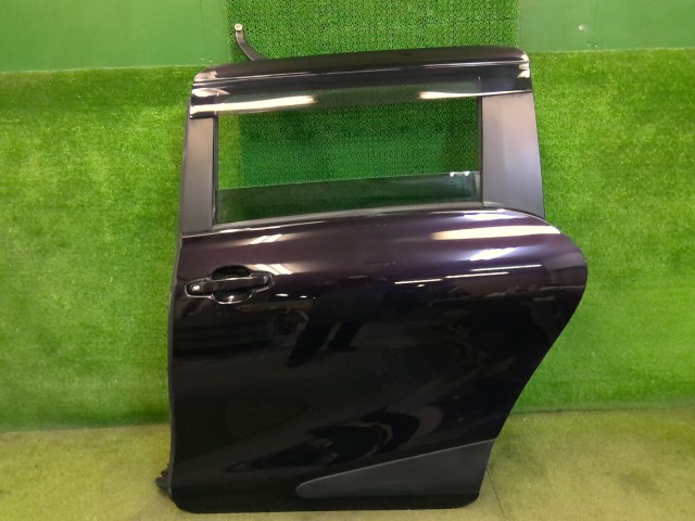 【中古】中古部品 シエンタ NHP170G 左ﾘｱﾄﾞｱ 【3310540000-000026068813400】