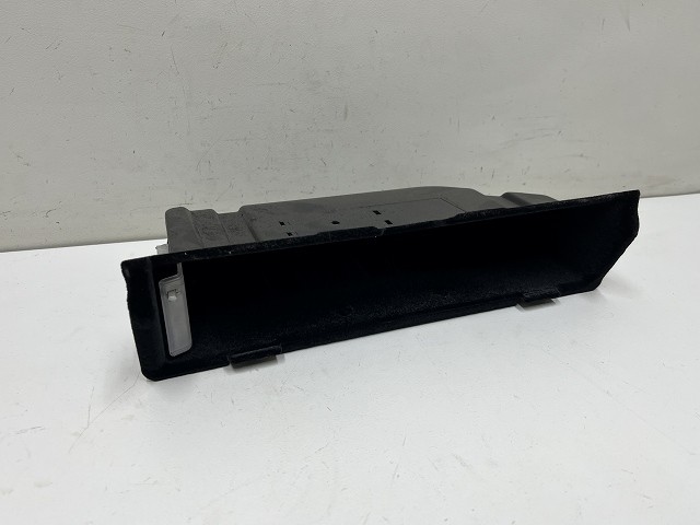【中古】中古部品 ベンツ Cクラス 202020 ｸﾞﾛｰﾌﾞBOX 【3310070100-0000Y0778770210】 15,620円
