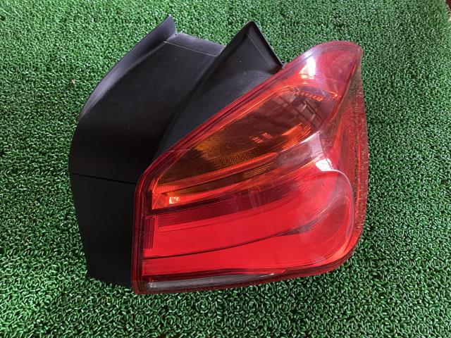 【中古】中古部品 BMW 1シリーズ 1S20 右ﾃｰﾙﾗﾝﾌﾟ 【3310190100-000255012815500】