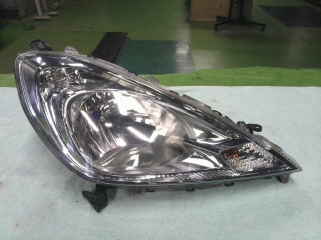 【中古】中古部品 フィット GP1 右ﾍｯﾄﾞﾗﾝﾌﾟ 【3310200100-000022654110800】