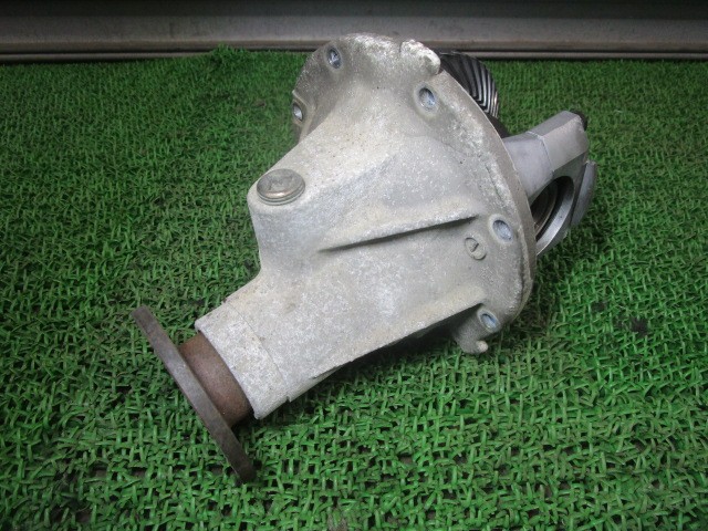 【中古】中古部品 アルト HA25S ﾘｱﾘｼﾞｯﾄﾃﾞﾌ 【3330540100-260119000241220】 15,177円