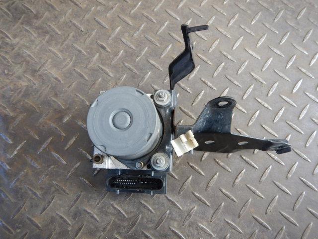 【中古】中古部品 ＡＤ VFY11 ABSｱｸﾁｭｴｰﾀｰ 【3330920100-000253021442500】