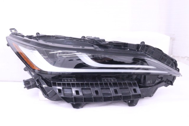 【中古】中古部品 ハリアー MXUA80 右ヘッドランプ 【3260520000-260325502910800】|e-cleマート