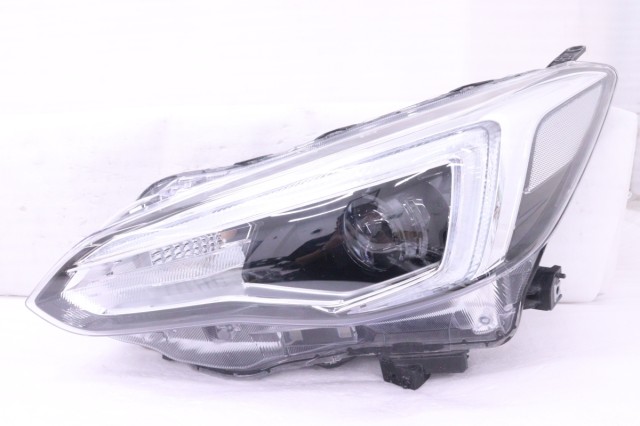 【中古】中古部品 インプレッサ GT2 左ﾍｯﾄﾞﾗﾝﾌﾟ 【3260520000-260325502610900】