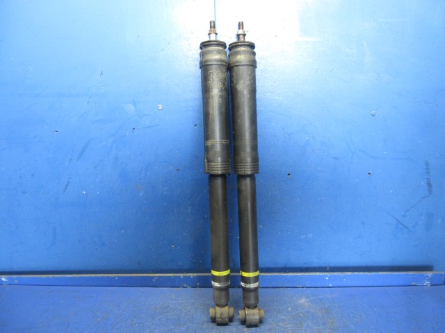 【中古】中古部品 エスクァイア ZWR80G 右リアショックアブソーバー 【3310270100-000015260450700】