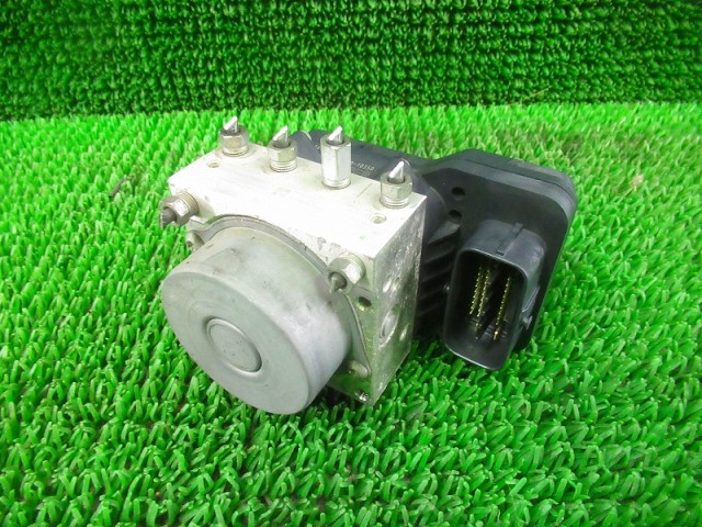 【中古】中古部品 アルト HA25S ABSｱｸﾁｭｴｰﾀｰ 【3330210100-000038057142500】