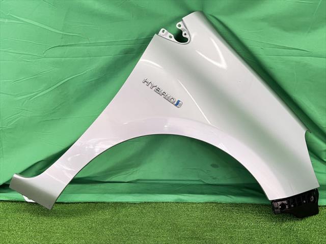 【中古】中古部品 アクア NHP10 右ﾌﾛﾝﾄﾌｪﾝﾀﾞｰ 【3330240100-002026532010600】