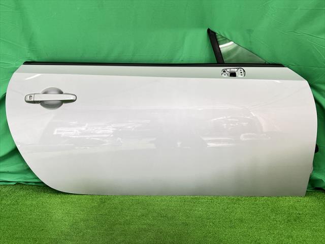 【中古】中古部品 ＢＲＺ ZC6 右ﾌﾛﾝﾄﾄﾞｱ 【3330240100-002026532413100】