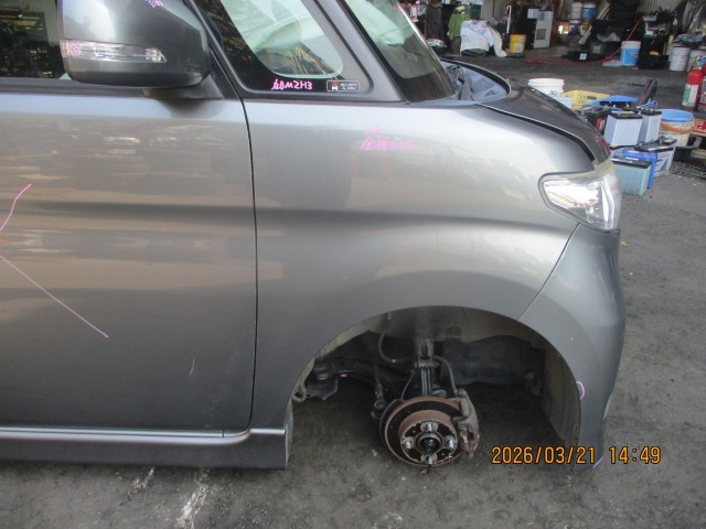 【中古】中古部品 タント L375S 右ﾌﾛﾝﾄﾌｪﾝﾀﾞｰ 【3500080000-260314000810600】 7,700円