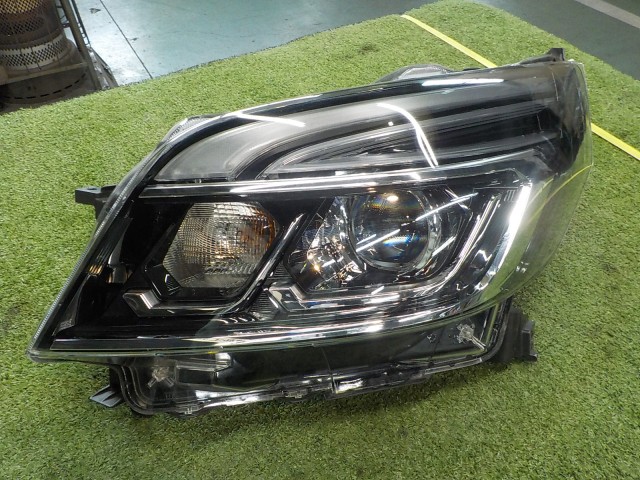 【中古】中古部品 デイズルークス B21A 左ﾍｯﾄﾞﾗﾝﾌﾟ 【3260200000-260324000410900】